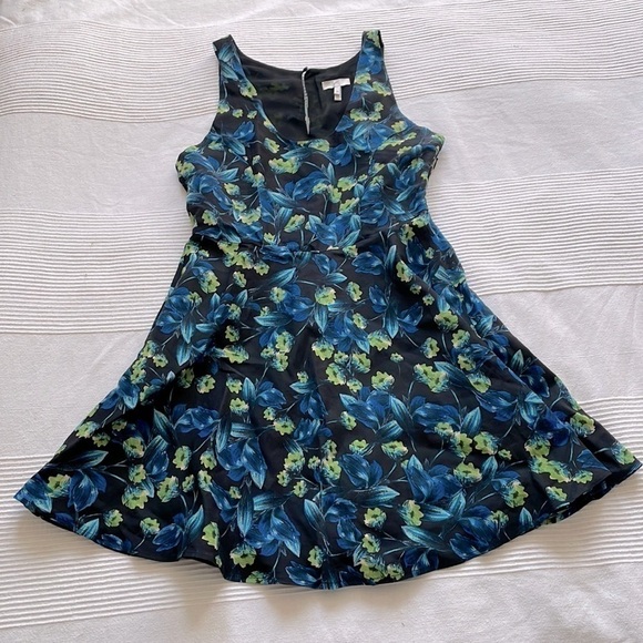 JOIE Mare Blue Floral Linen and Silk Dress Size Medium - Picture 1 of 8